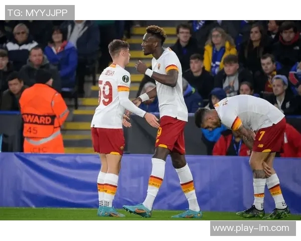 巴黎官方确认杜埃右大腿肌肉受伤预计缺阵数周影响球队阵容 巴黎官方确认杜埃右大腿肌肉受伤预计缺阵数周影响球队阵容